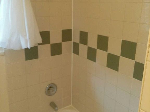 5th image of 2646 E Houston St