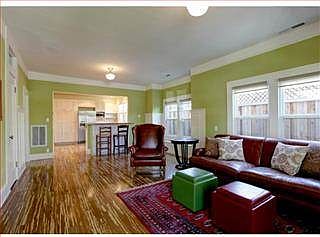 4th image of 319 Younglove Ave