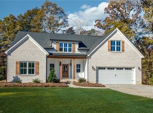 151 Edgewater Ct, Mocksville, NC 27028