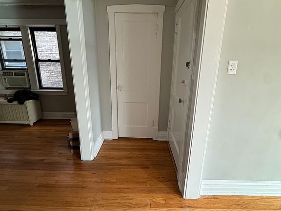 5th image of 5310 W Foster Ave #1