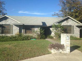 1206 22nd St, Hondo, TX 78861