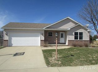 1101 White Horse Trl, Metamora, IL 61548