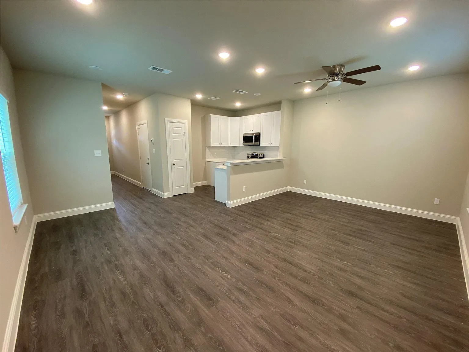 813/815 West Coffin Street, Denison 75020 - 813 — Photo 3