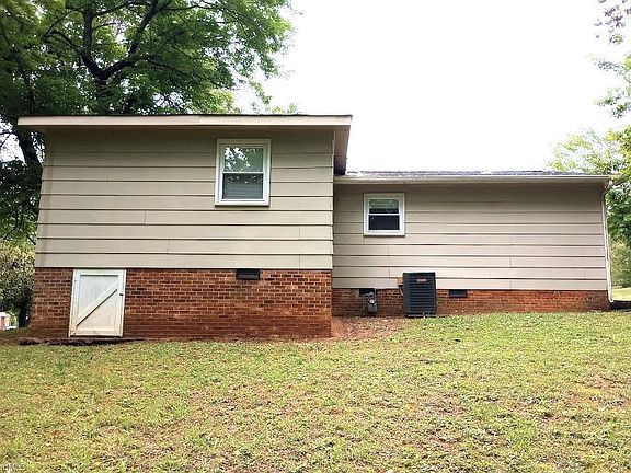 3rd image of 1036 Shalimar Dr