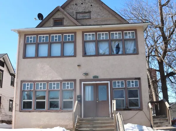 2440 Oakland Ave, Minneapolis, MN 55404