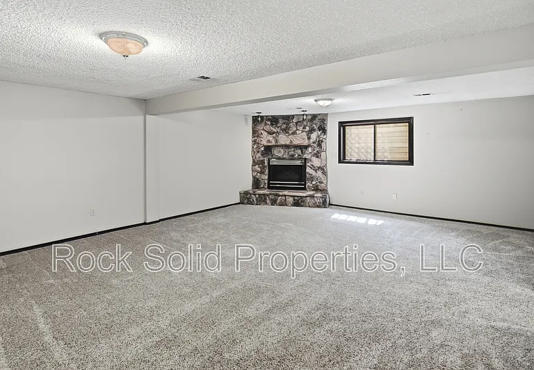 5416 Meadowbrook Dr — Photo 23