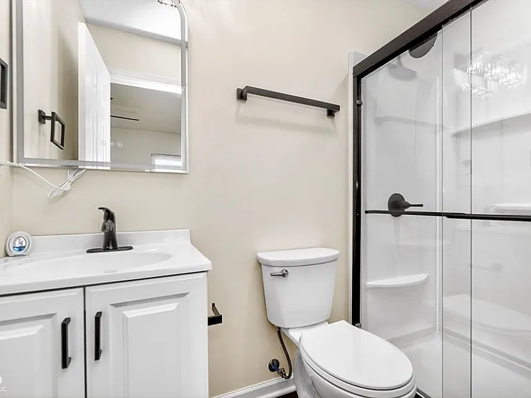 5625 Gateway Dr — Photo 7