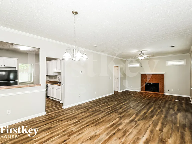 1717 Taylor Ave — Photo 8