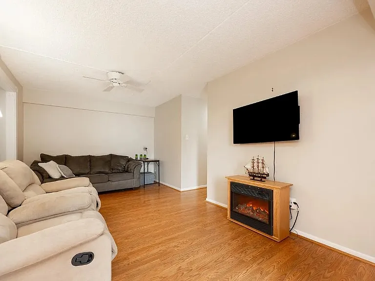 3015 Valley Dr #3015 — Photo 4