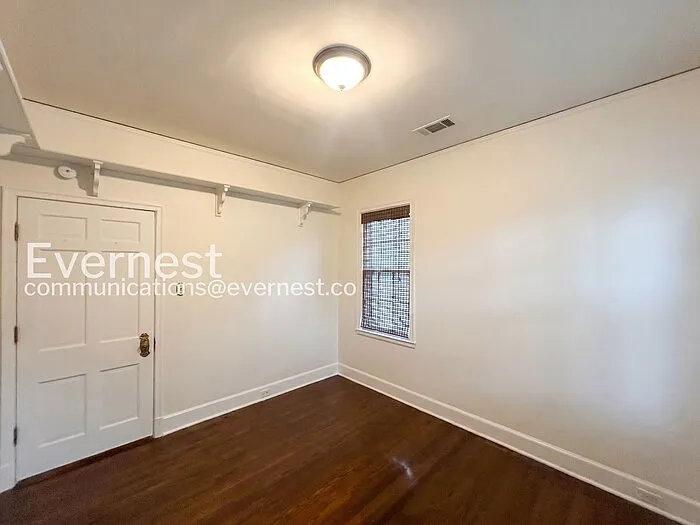 756 S Willett St — Photo 22