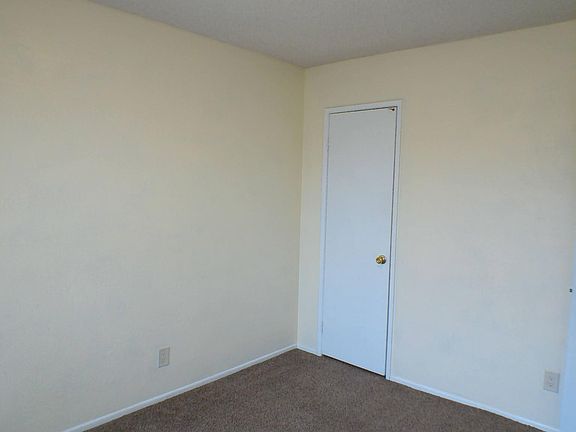 5th image of 73841 S Slope Dr APT B