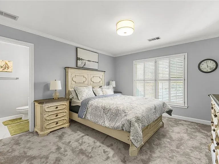 9800 Foxworth Dr — Photo 37
