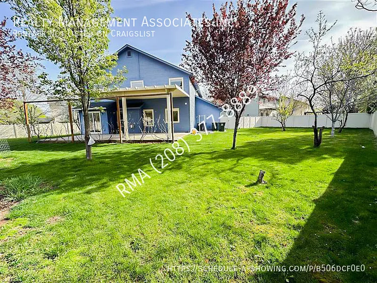 3027 N Betula Ave — Photo 22