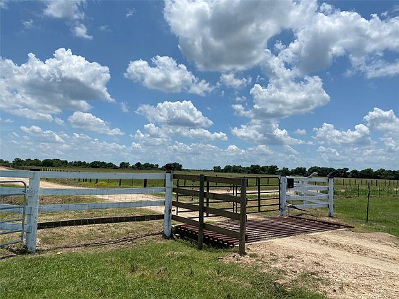 2nd image of 1939 County Road 114