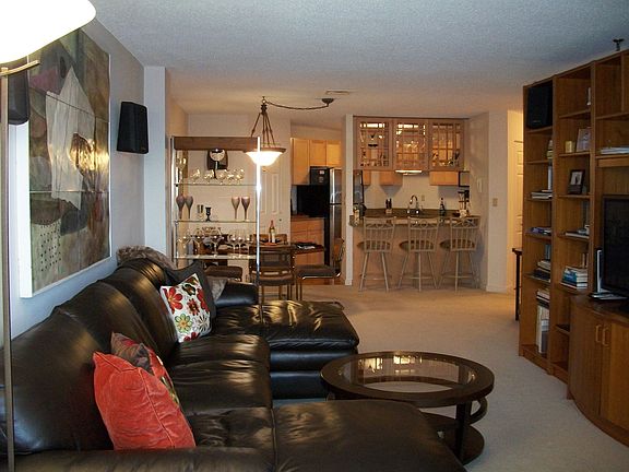 5th image of 90 Quincy Shore Dr APT 505
