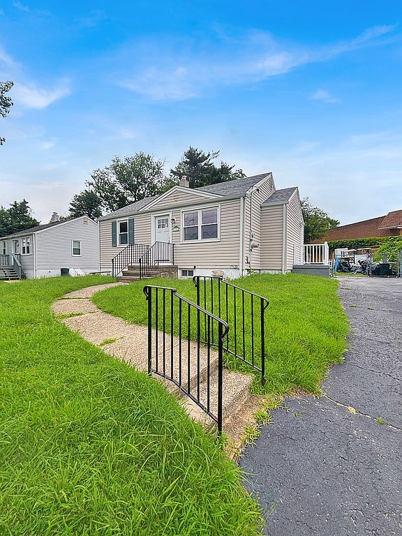 318 W Sylvania Ave - Property Image
