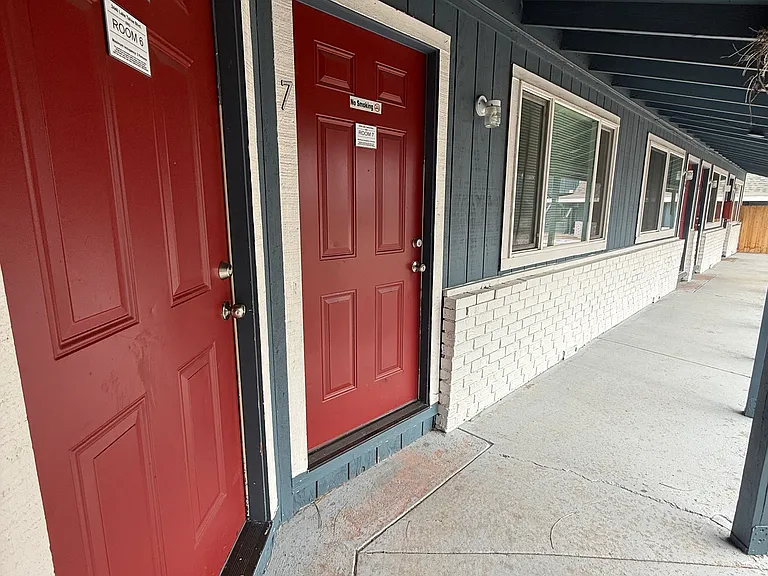 2440 Lake Tahoe Blvd #1-8 — Photo 3