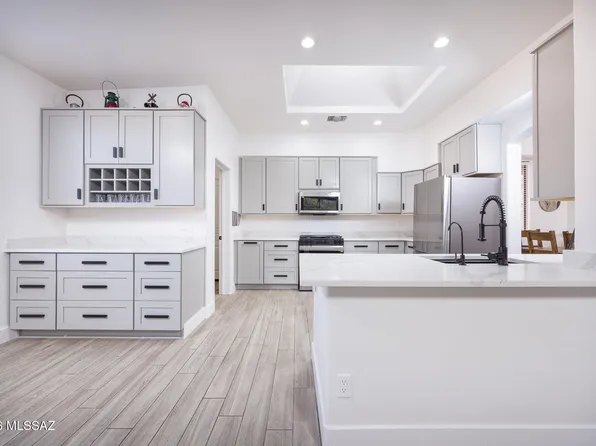 13714 E Placita Copechi, Vail, AZ 85641