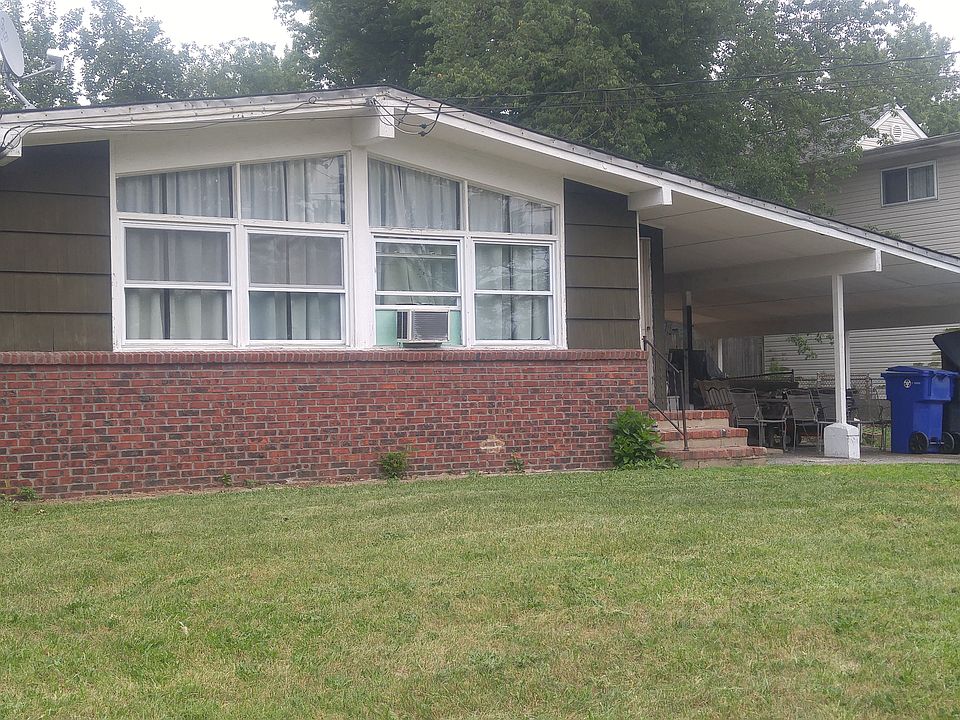 1st image of 641 Vaughn Ave