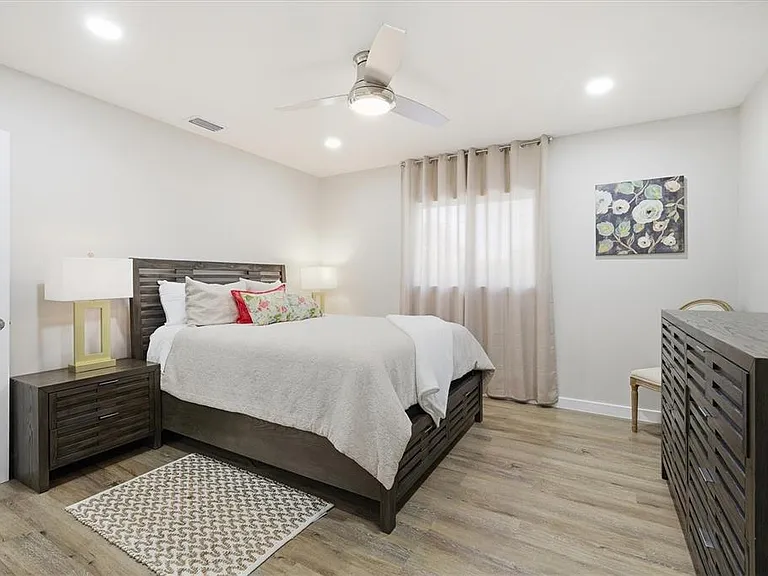5247 Carmilfra Dr — Photo 22