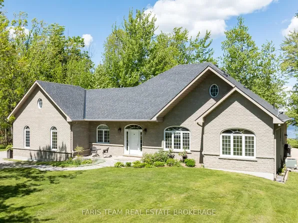 84 Thompson Ln, Kawartha Lakes, ON L0K 1W0