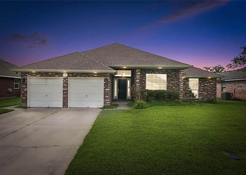 76 Moss Dr, La Place, LA 70068 | Zillow