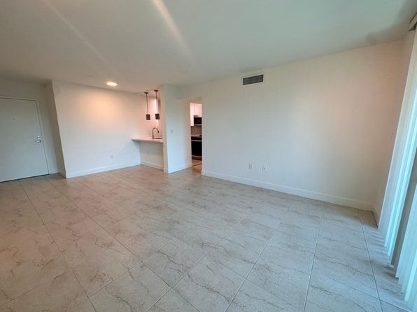 (undisclosed Address)