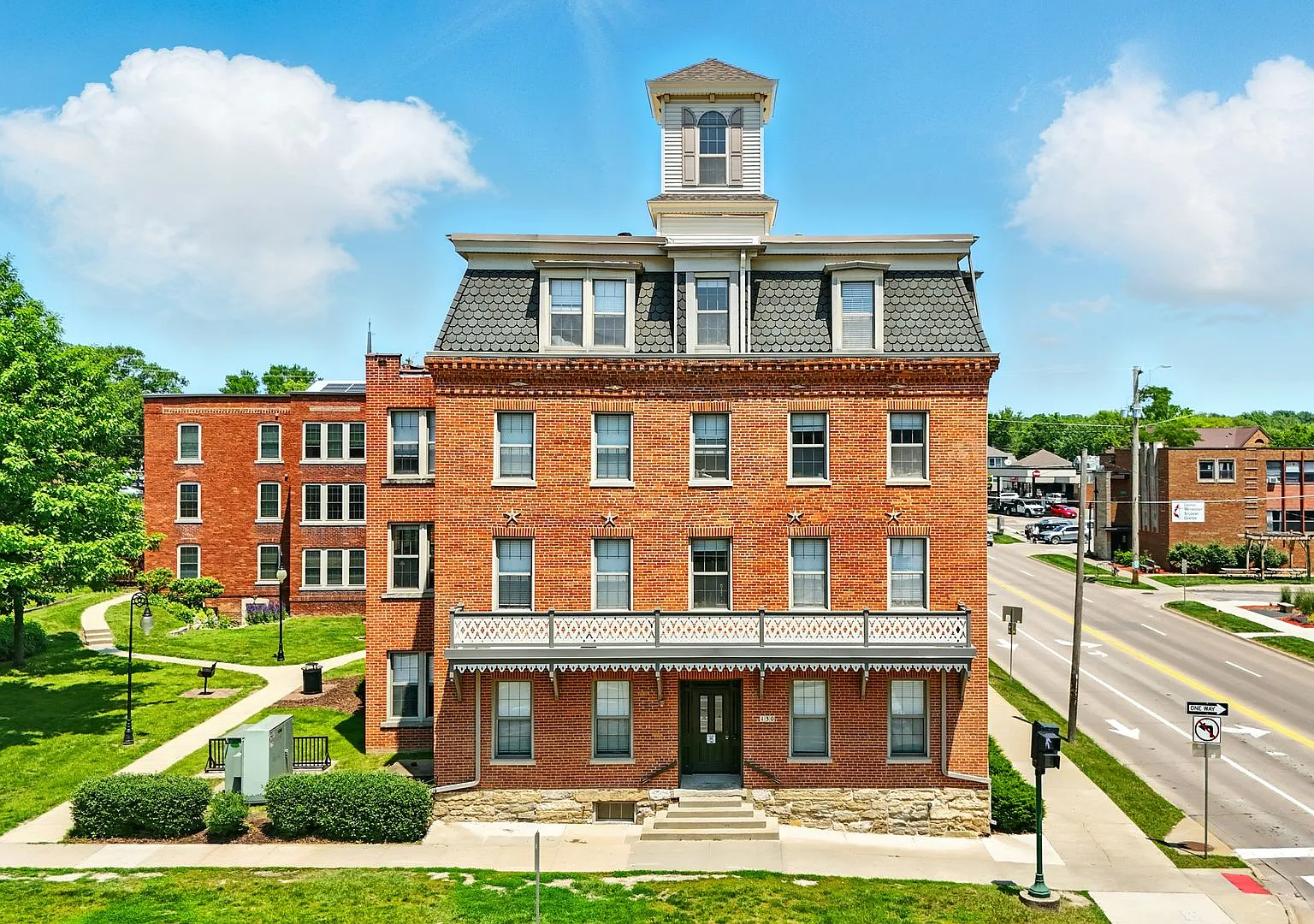 park - Parkhouse Investments — Photo 2
