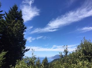 283 Parsons Rd, Whitethorn, CA 95589