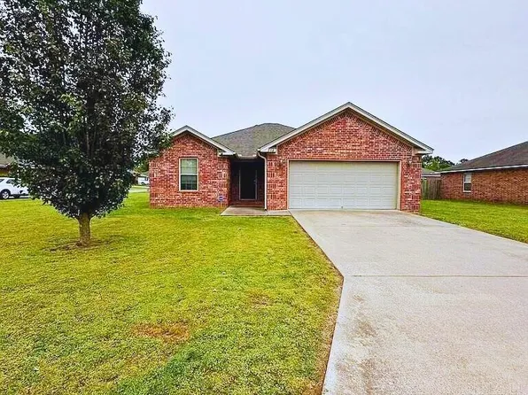 708 Legacy Dr, Morrilton, AR 72110