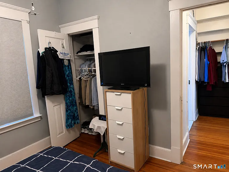 73 Hawthorne Ave — Photo 9