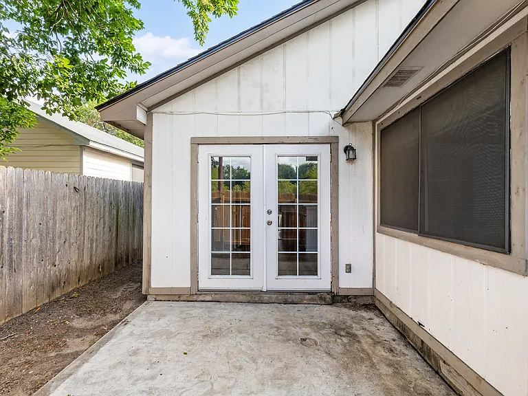 1803 Heatherglen Ln — Photo 39