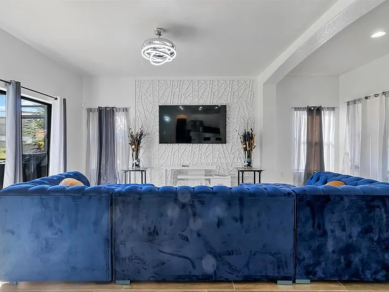 16748 Lazy Breeze Loop — Photo 27