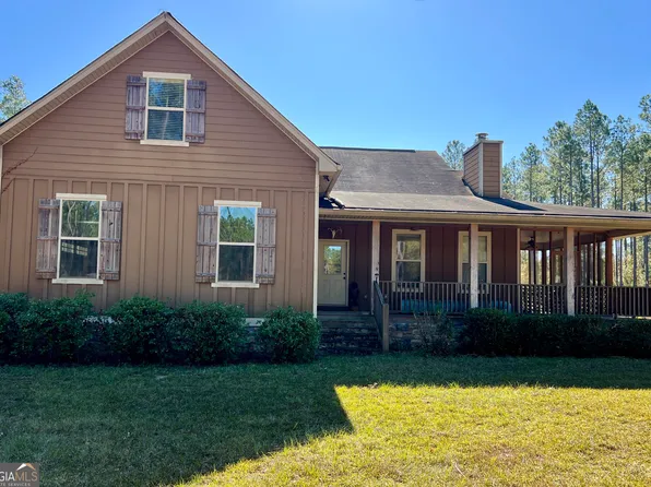 47 Southgate Ln, Hawkinsville, GA 31036