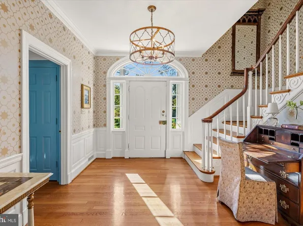 305 Mansion Dr, Alexandria, VA 22302