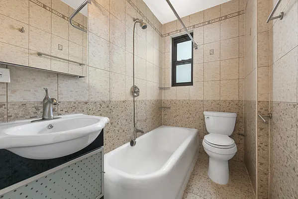 Sold by Douglas Elliman | media 21