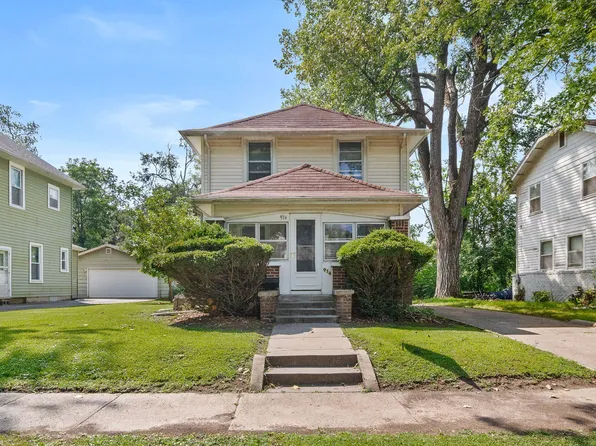 914 40th Pl, Des Moines, IA 50312