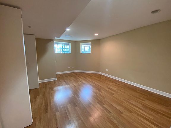 4th image of 1417 W Waveland Ave #1W