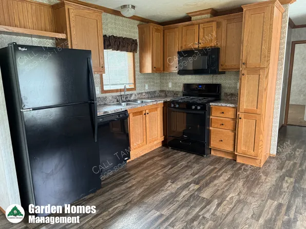 519 S English Creek Rd, Egg Harbor City, NJ 08215