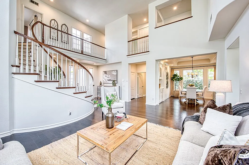 5 bed, 3064 sqft, $8,000 — Photo 3