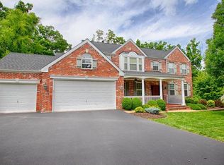 17657 Gardenview Manor Cir, Glencoe, MO 63038