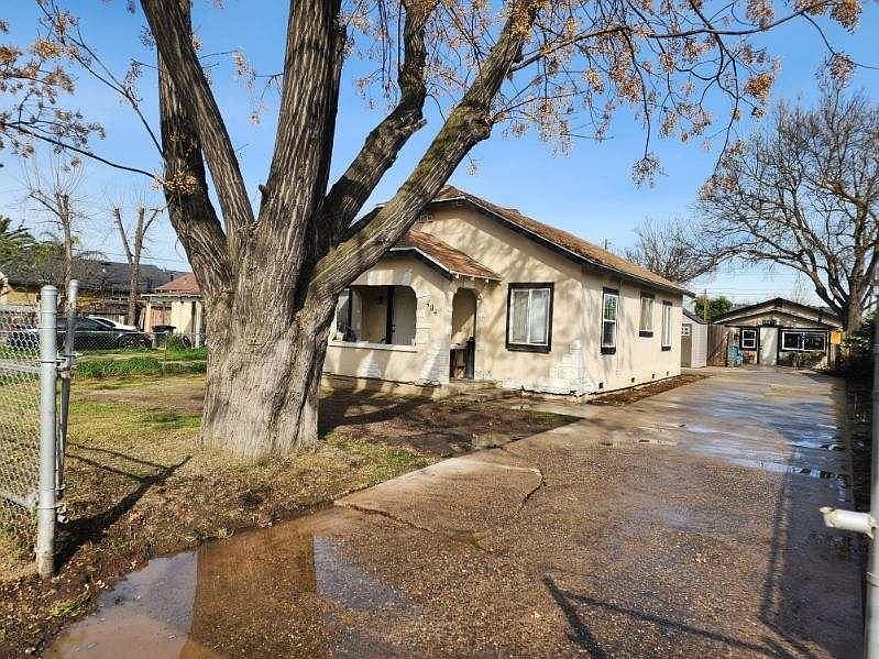 1st image of 404 1/2 Thrasher Ave
