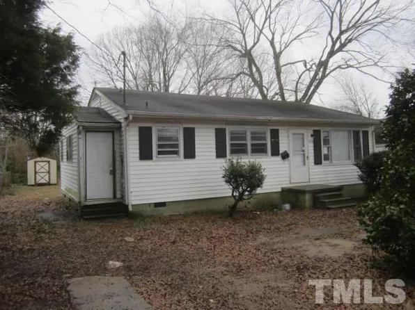 826 Eaton St, Henderson, NC 27536