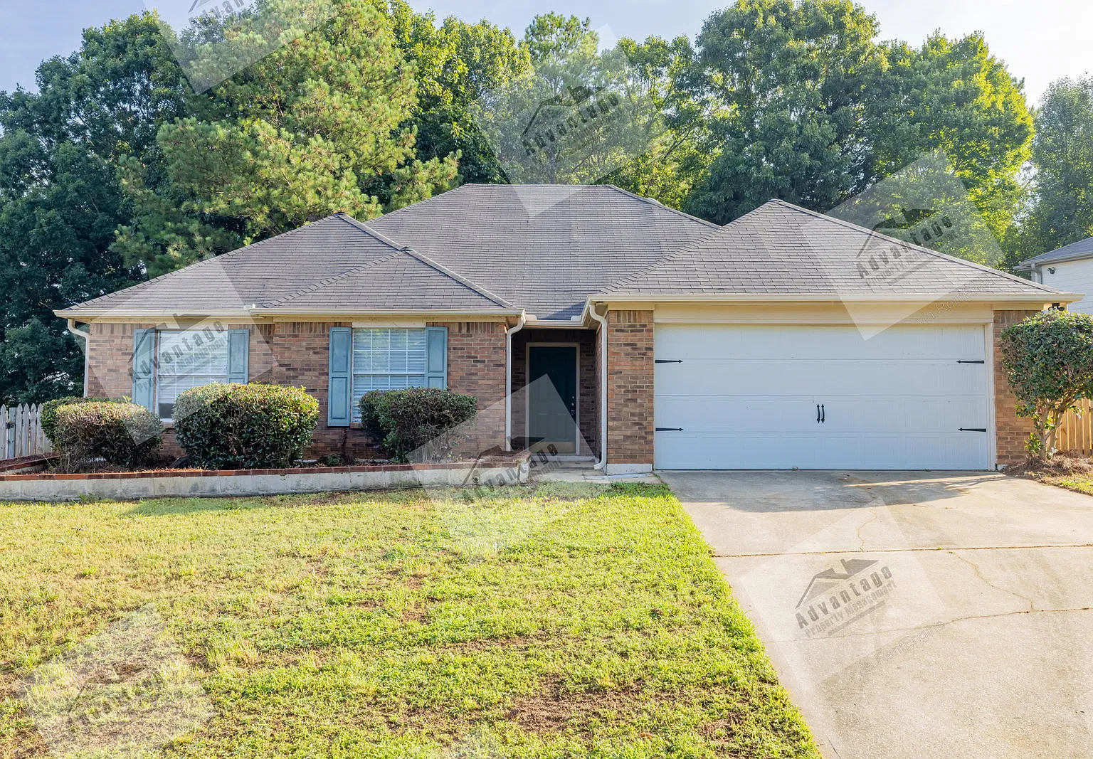 3 bed, 2.0 bath, 1760 sqft, $2,040 — Photo 1
