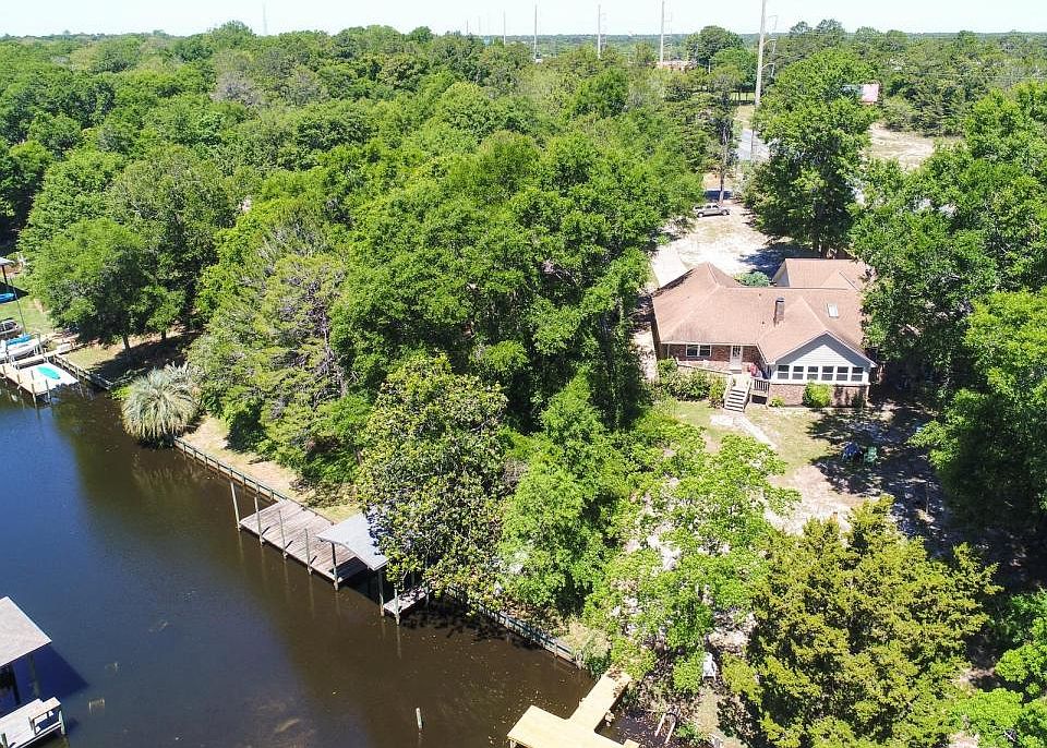 1st image of 2300 Canal Dr
