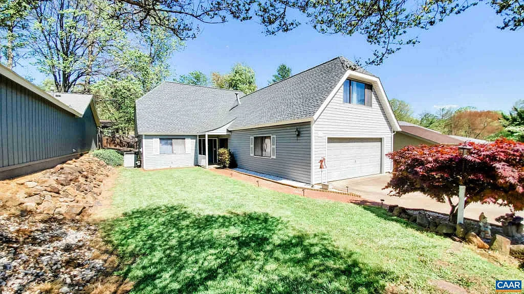 1457 Monterey Dr photo 1
