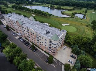 1114 Windsor Park Ct, Englewood, NJ 07631