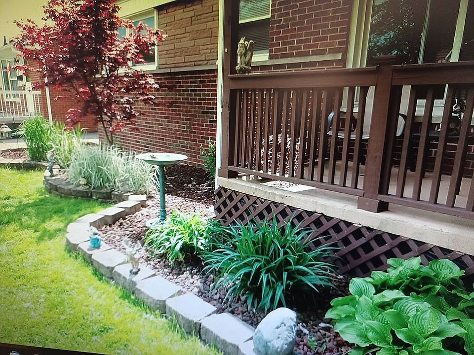 2nd image of 27625 Cambridge St