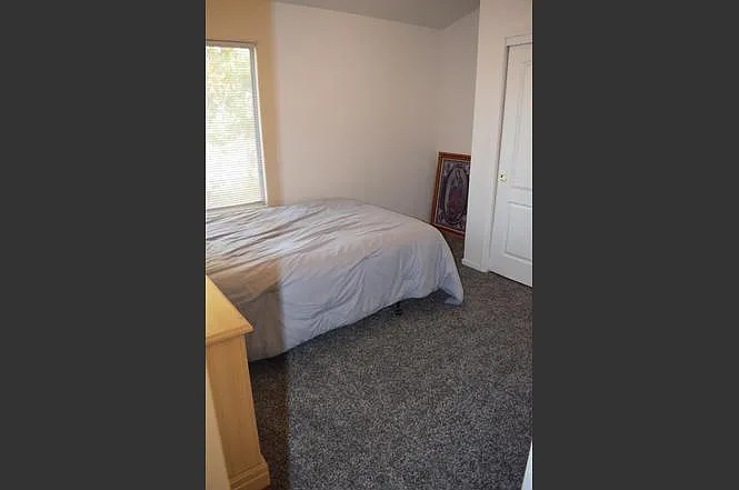 1408 E Salem Ave — Photo 14