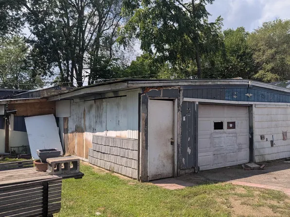 57157 Greenlawn Ave, Osceola, IN 46561